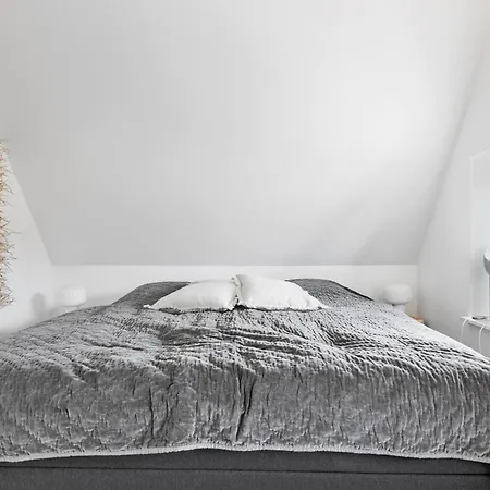 3 Bedroom Stunning In Semesterbostad *